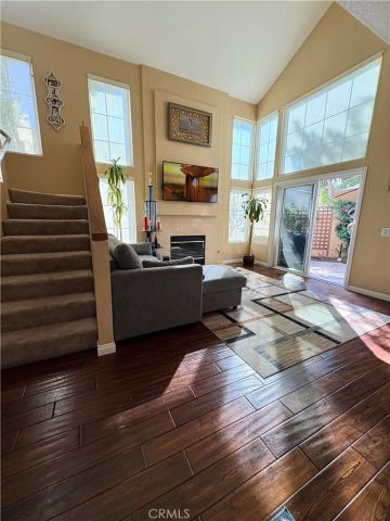8215 E White Oak 77, Orange, CA 92869