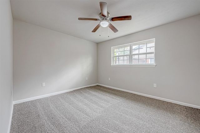5622 Valkeith Drive, Houston, TX 77096