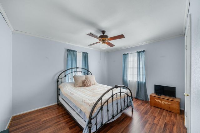 206 Southbrook Circle, Houston, TX 77060