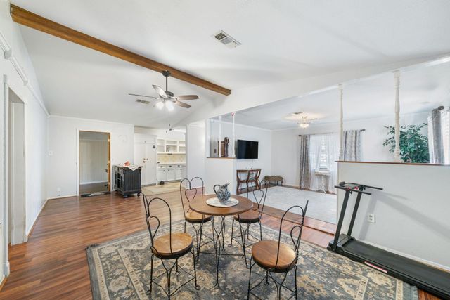 206 Southbrook Circle, Houston, TX 77060