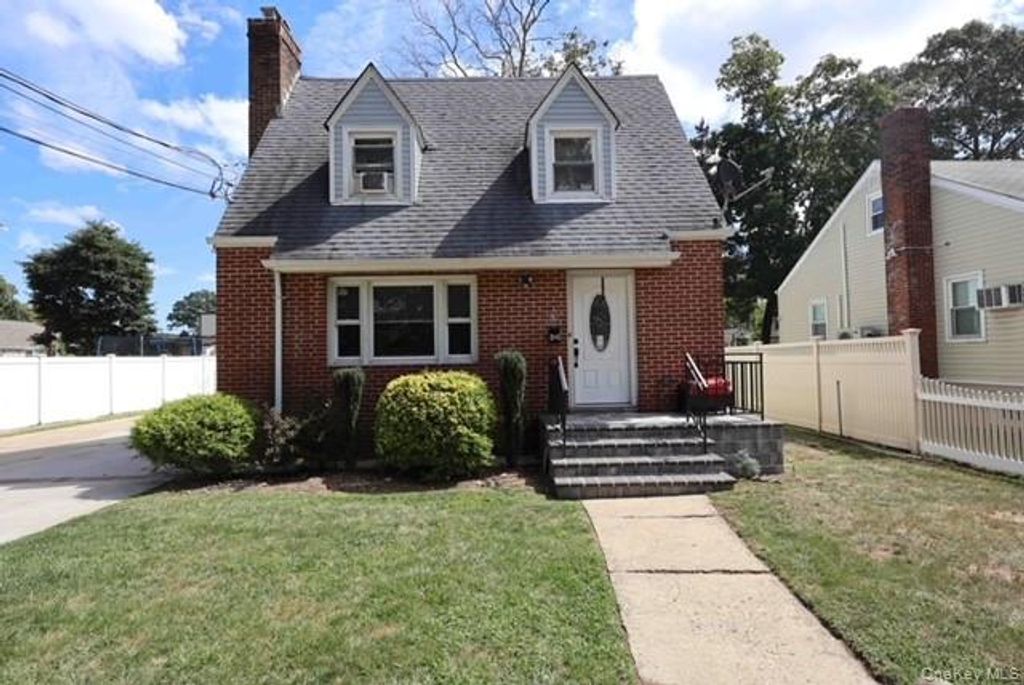 40 Wagner Avenue, Roosevelt, NY 11575