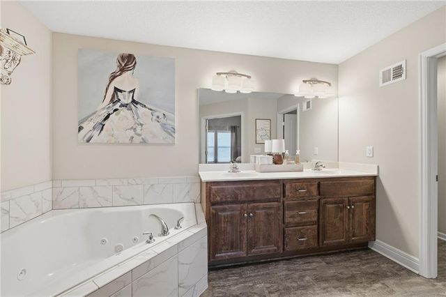 4917 N 141st Lane, Basehor, KS 66007