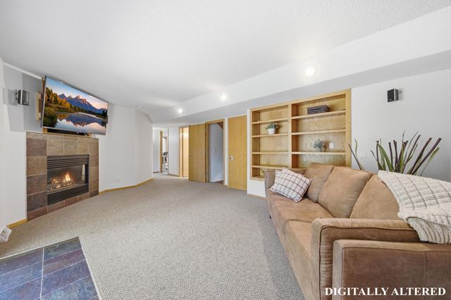 7003 Park View Lane, Eden Prairie, MN 55346