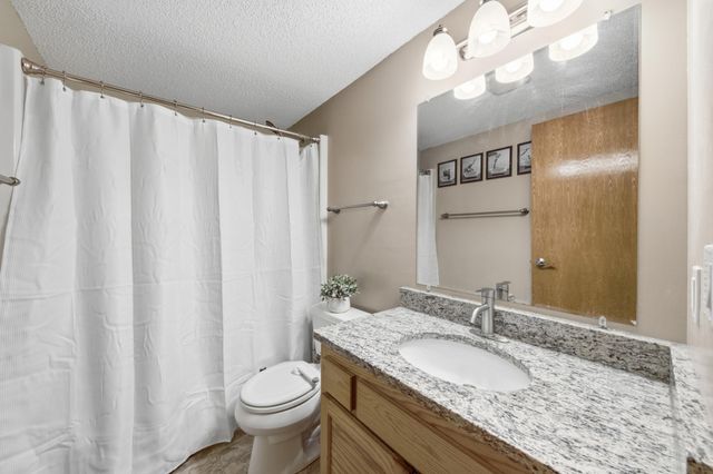 7003 Park View Lane, Eden Prairie, MN 55346