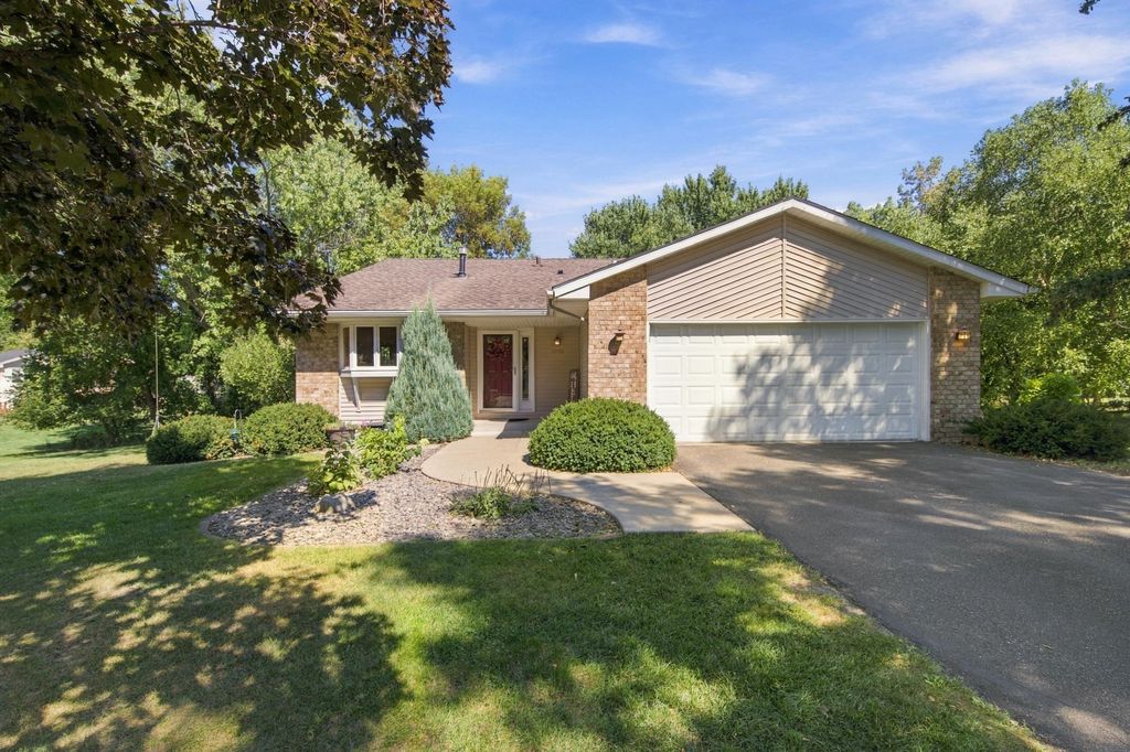 7003 Park View Lane, Eden Prairie, MN 55346 — exterior