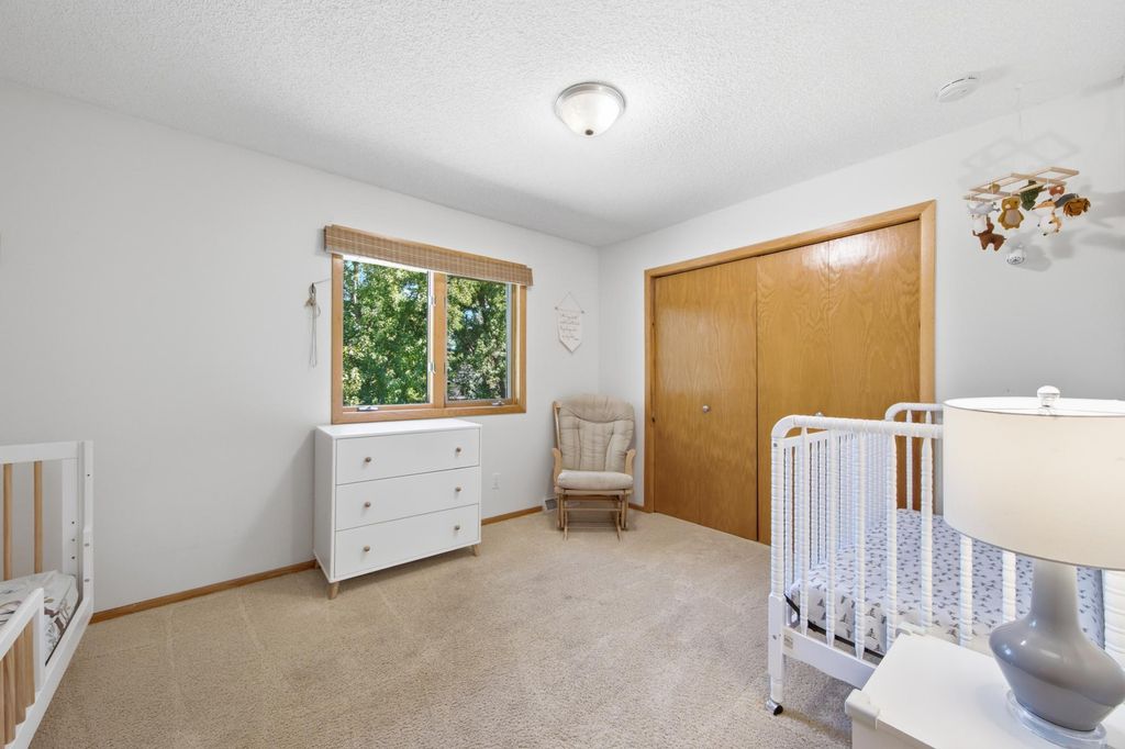 7003 Park View Lane, Eden Prairie, MN 55346 — photo 5