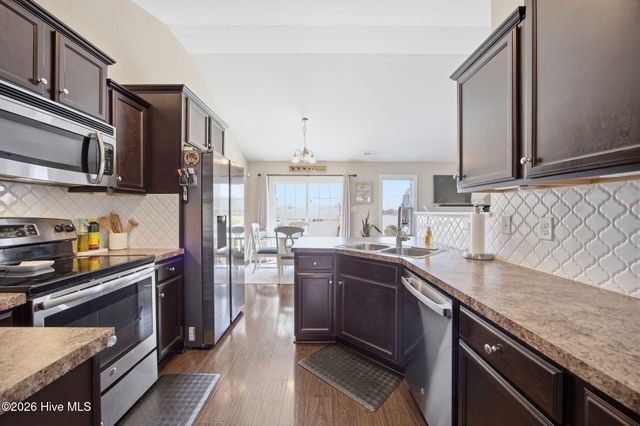 446 Meadowlark Drive, Winterville, NC 28590