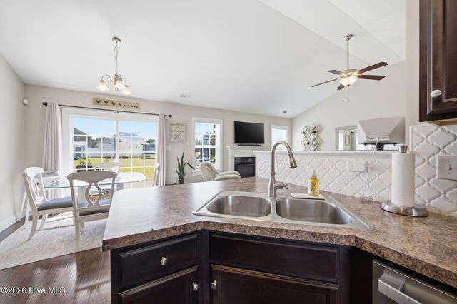 446 Meadowlark Drive, Winterville, NC 28590