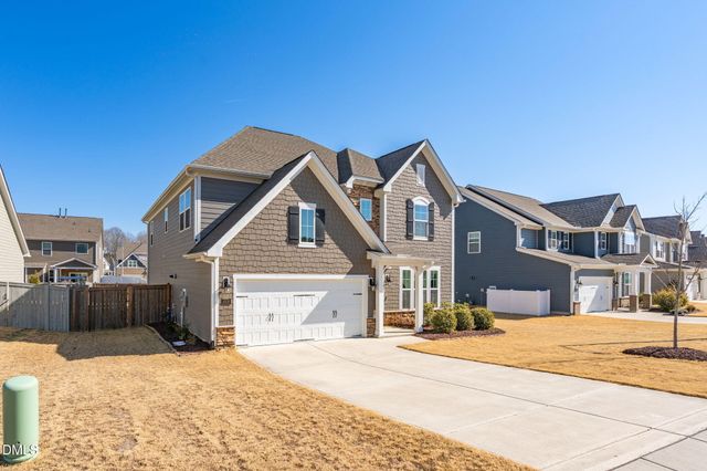 4916 Chase Hill Way, Raleigh, NC 27603