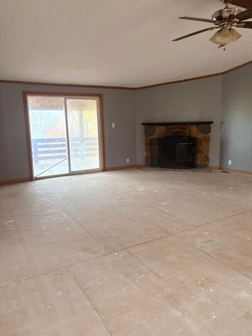 64 Becky Jane Road, Frenchburg, KY 40322