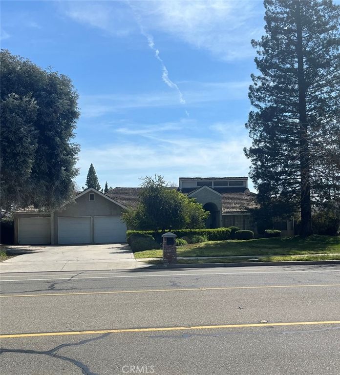 417 W Audubon Drive, Fresno, CA 93711