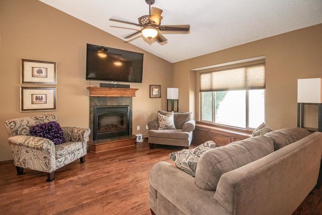 2825 N Emerson Circle, Derby, KS 67037
