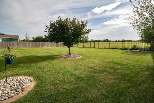 2825 N Emerson Circle, Derby, KS 67037