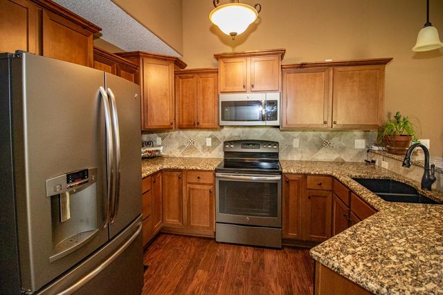 2825 N Emerson Circle, Derby, KS 67037