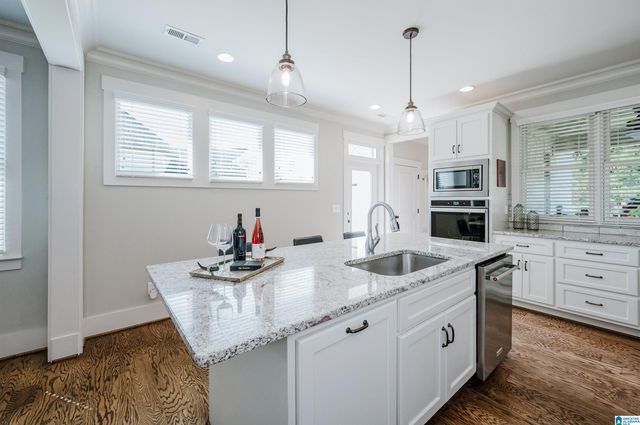 6072 ENGLISH VILLAGE LANE, Birmingham, AL 35242