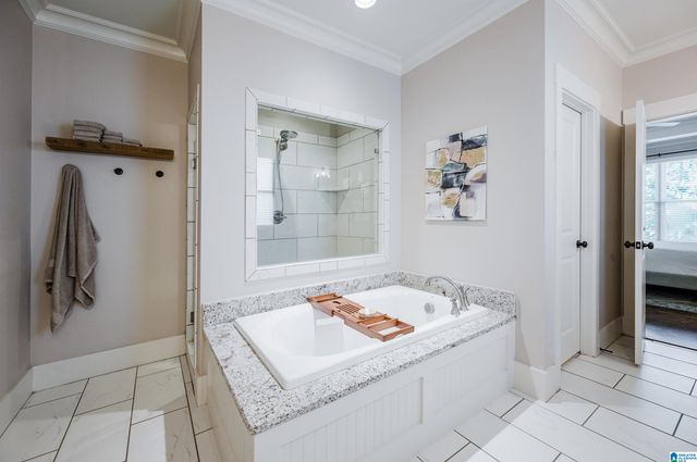 6072 ENGLISH VILLAGE LANE, Birmingham, AL 35242