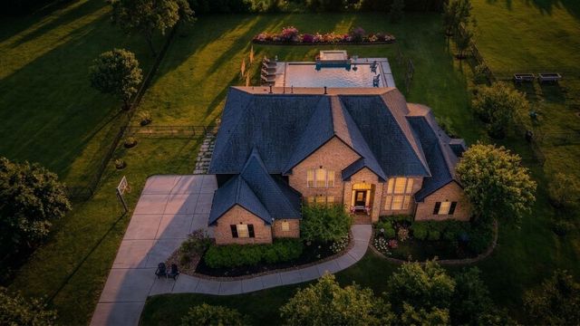8906 Majesty Lane, Richmond, TX 77469