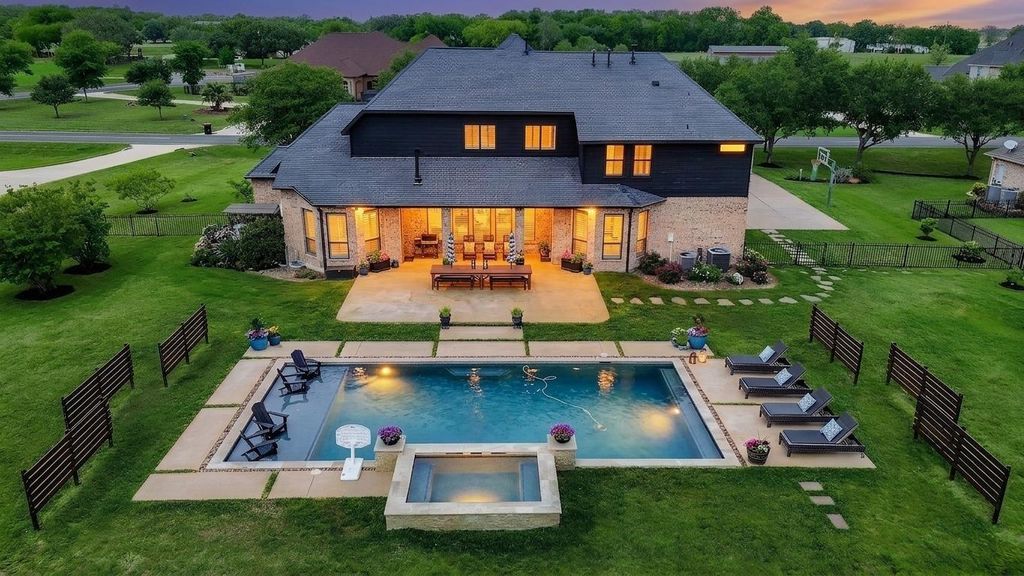 8906 Majesty Lane, Richmond, TX 77469