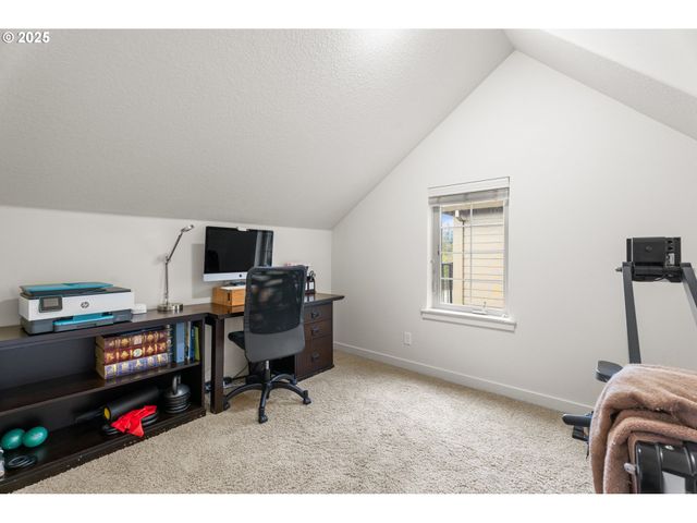 7906 Ne MIRIAM Way, Hillsboro, OR 97006