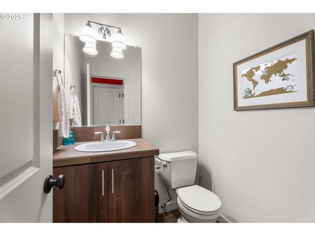 7906 Ne MIRIAM Way, Hillsboro, OR 97006