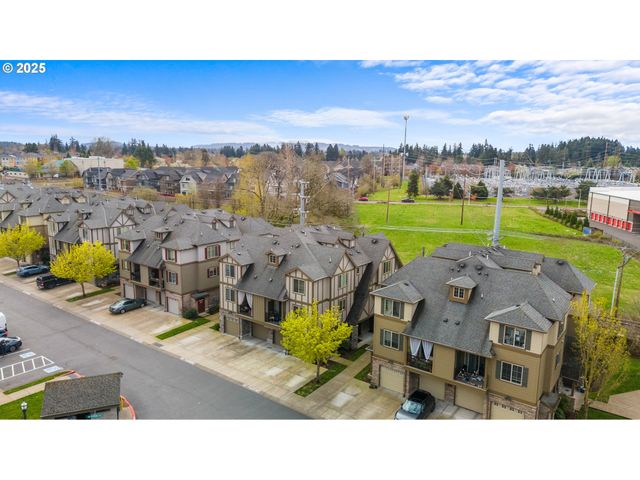 7906 Ne MIRIAM Way, Hillsboro, OR 97006