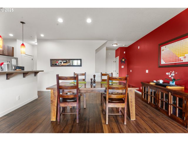 7906 Ne MIRIAM Way, Hillsboro, OR 97006