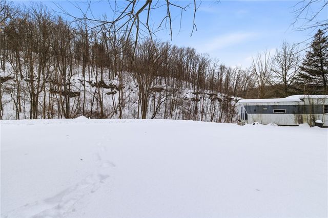 1558 Blackhawk Rd, Darlington, PA 16115