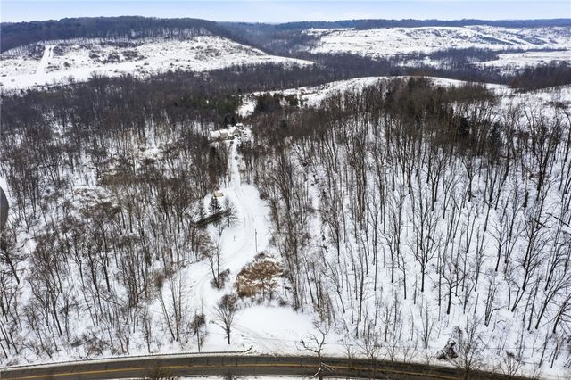 1558 Blackhawk Rd, Darlington, PA 16115