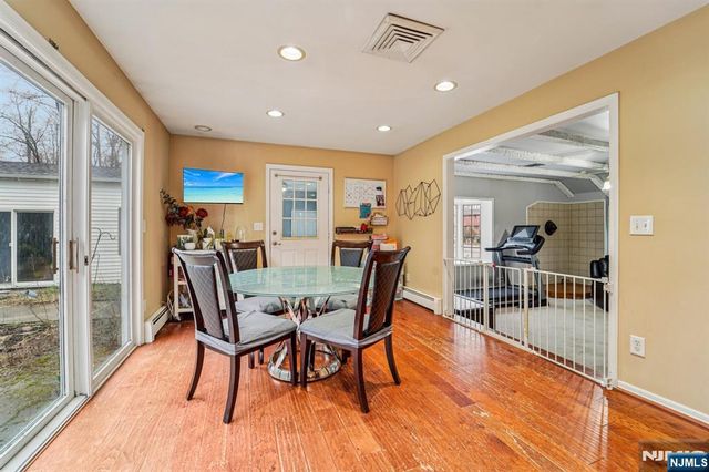 51 Catherine Street, Bloomingdale, NJ 07403