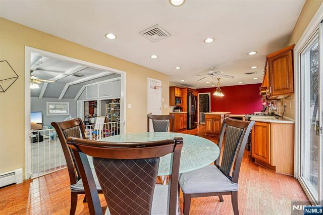 51 Catherine Street, Bloomingdale, NJ 07403