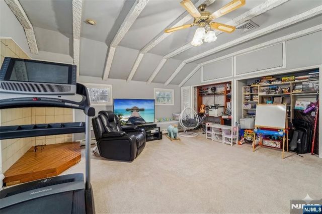 51 Catherine Street, Bloomingdale, NJ 07403