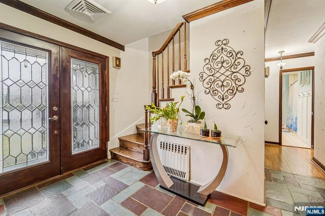 51 Catherine Street, Bloomingdale, NJ 07403