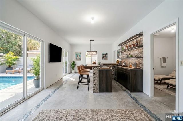 51 Catherine Street, Bloomingdale, NJ 07403