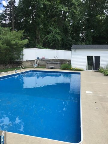 51 Catherine Street, Bloomingdale, NJ 07403