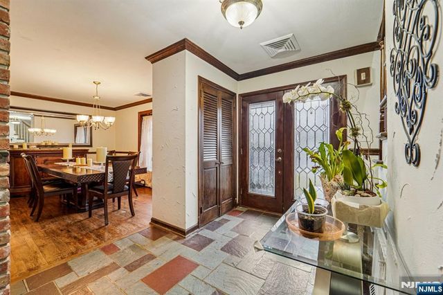 51 Catherine Street, Bloomingdale, NJ 07403