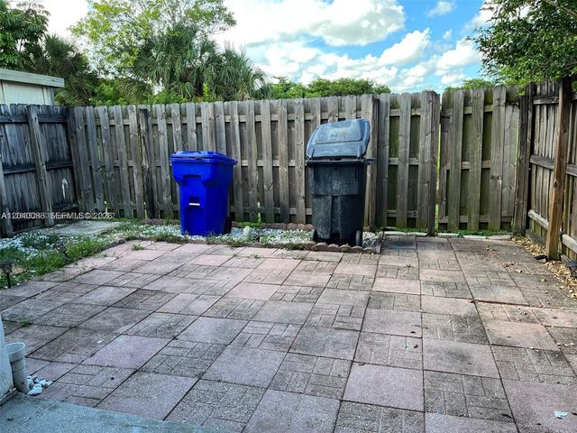 7321 Tam Oshanter Boulevard, North Lauderdale, FL 33068