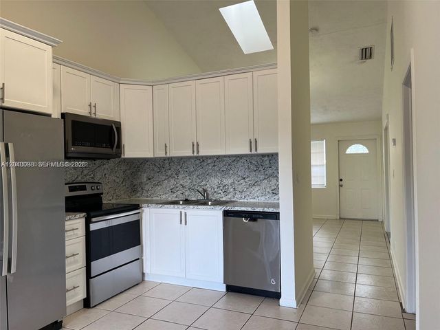 7321 Tam Oshanter Boulevard, North Lauderdale, FL 33068