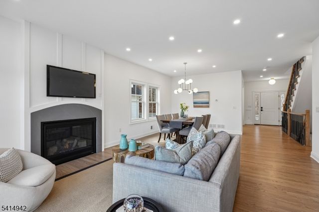 80 Glenside Ave, Summit City, NJ 07901