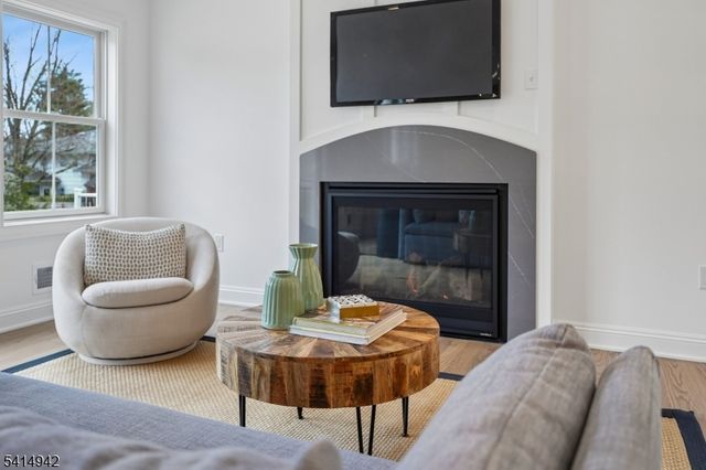 80 Glenside Ave, Summit City, NJ 07901