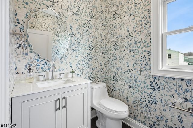 80 Glenside Ave, Summit City, NJ 07901