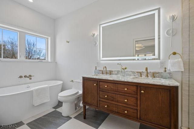 80 Glenside Ave, Summit City, NJ 07901