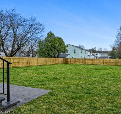 80 Glenside Ave, Summit City, NJ 07901