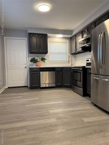 506 Fairwood Street, Inkster, MI 48141