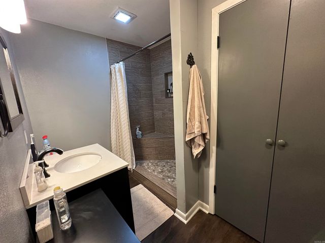 411 Rolling Hills Dr, White Hall, AR 71602