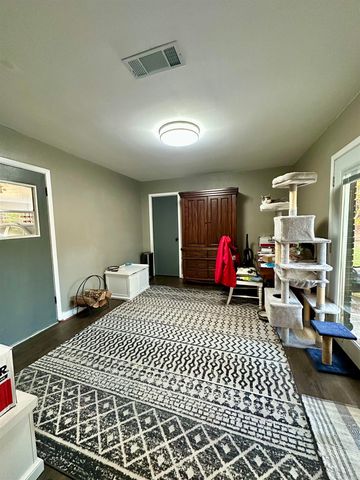 411 Rolling Hills Dr, White Hall, AR 71602