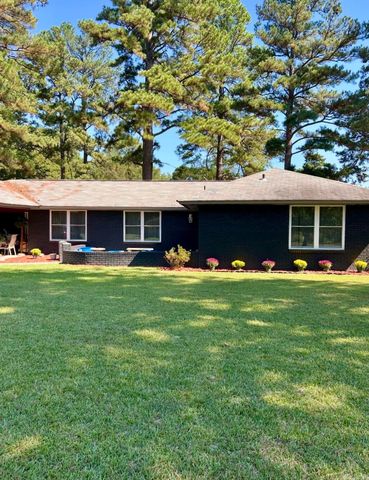 411 Rolling Hills Dr, White Hall, AR 71602