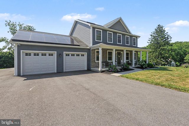 3 STONER DR, Shermans Dale, PA 17090