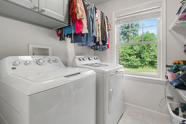 3 STONER DR, Shermans Dale, PA 17090