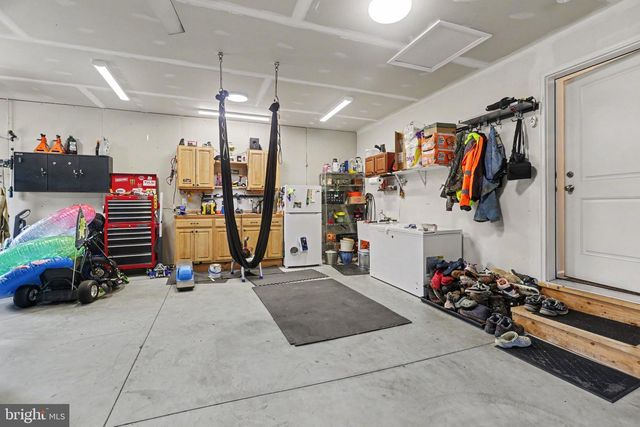 3 STONER DR, Shermans Dale, PA 17090