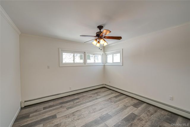 16 Sleepy Lane, Hicksville, NY 11801